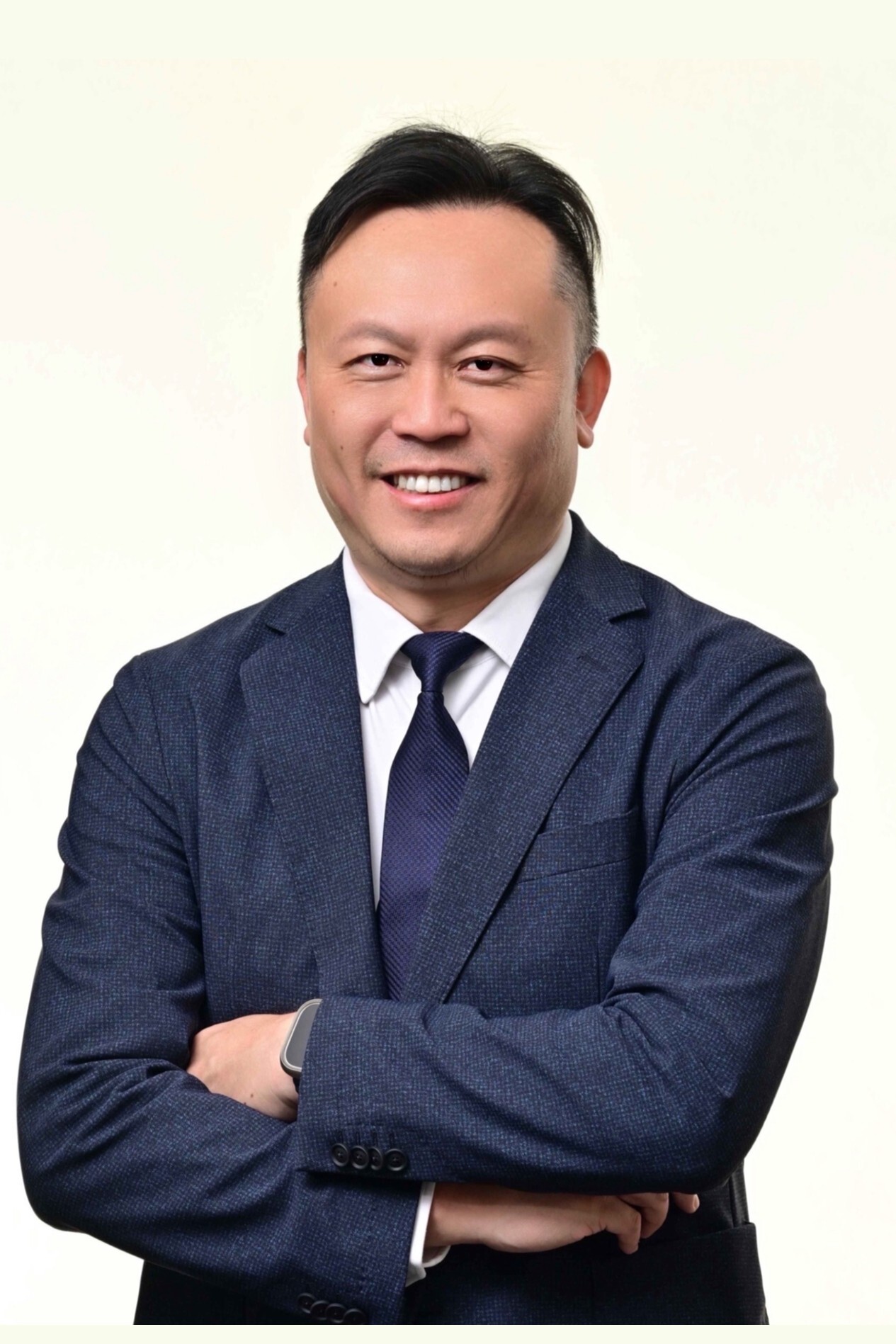 何佳澔 助理教授